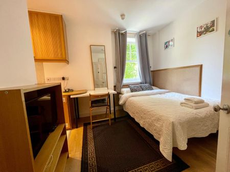 BILLS INCLUDED - Modern studio apartment to rent in Hammersmith, London W6 - Student Friendly - Photo 3