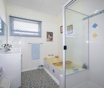 38 Coomber Street, Svensson Heights, Qld 4670 - Photo 5