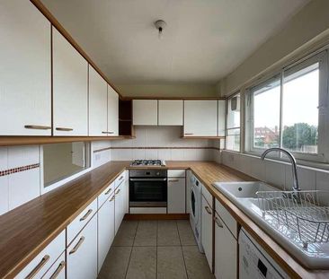 Oxted, RH8 - Photo 3