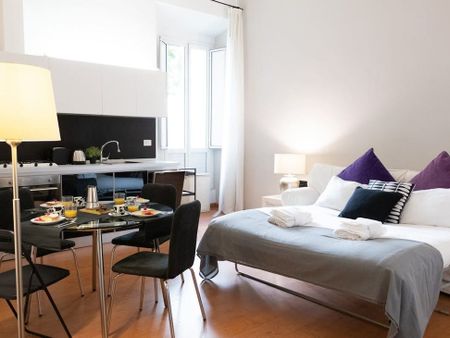 Via Aurora, Rome, Lazio 00187 - Photo 5