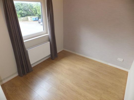 Apt 11 Balmoral Court, Upper Lisburn Road, BT97GR, Belfast - Photo 1