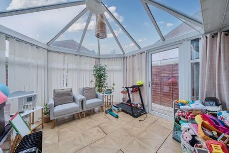 3 bedroom terraced house to rent - Photo 3