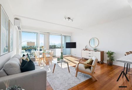 Modern Apartment in the Heart of St Kilda *Open for Inspection Saturday 16th November 9am - 9:15am* - Photo 4