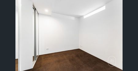 Stylish One-Bedroom Apartment in the Heart of Mitcham - Photo 4