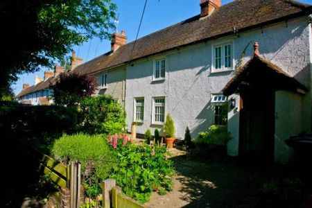 Single or Double bedroom to let - Student Cottage - Canterbury - Photo 3