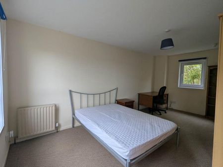 4 bedroom house to rent - Photo 3