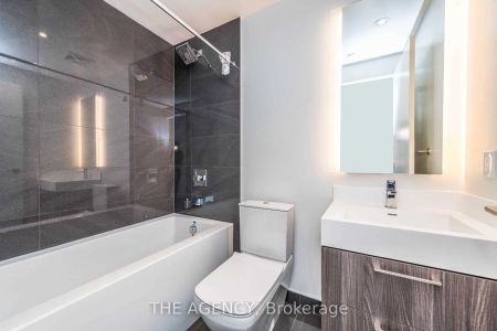 For Lease - 1 Yorkville Avenue Unit# 3412, Toronto, Ontario - Photo 3