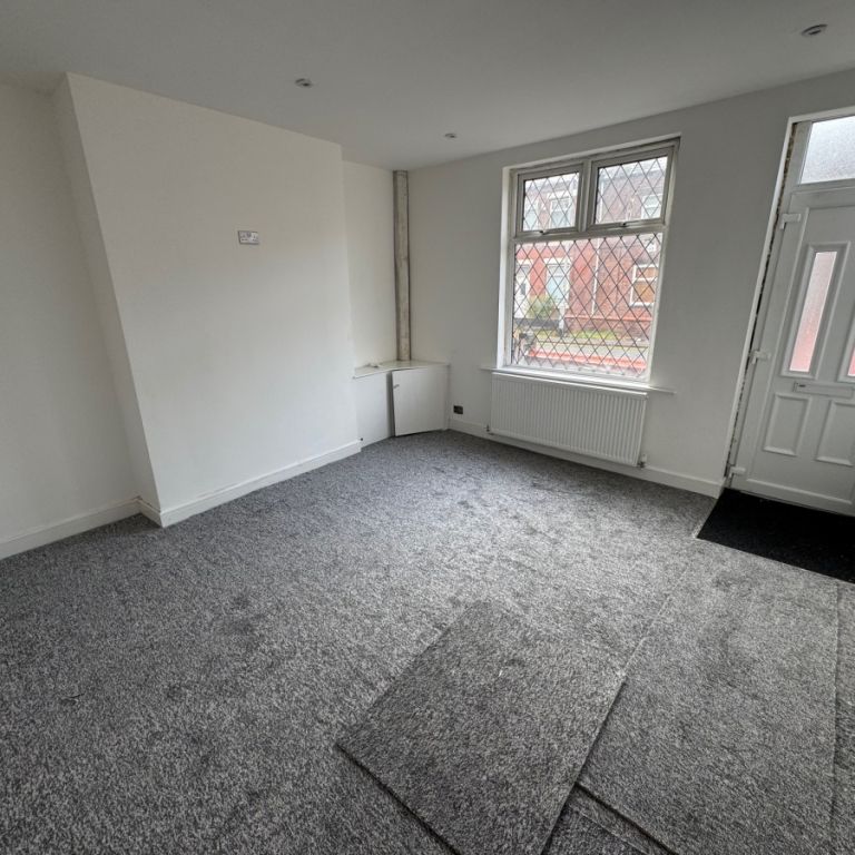 2 Bedroom Terraced House - Photo 1
