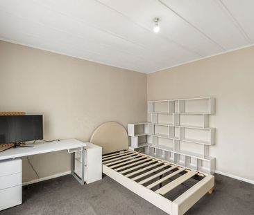 Well Maintained Family Home - Photo 4