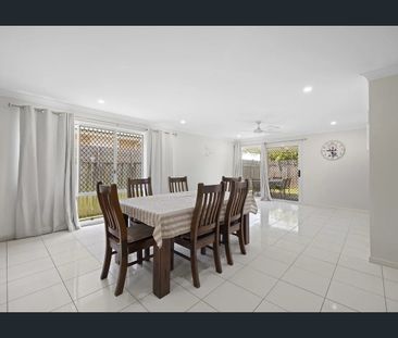 IDEAL FAMILY HOME - Photo 3