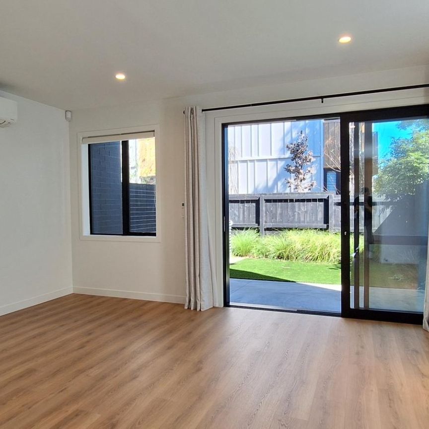 Near new townhouse at Mt Albert - Photo 1