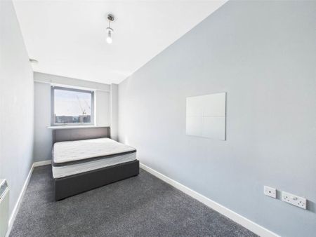 3 bedroom apartment to rent - Photo 4