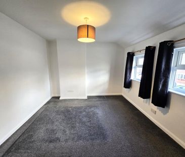3 bedroom terraced house to rent - Photo 6