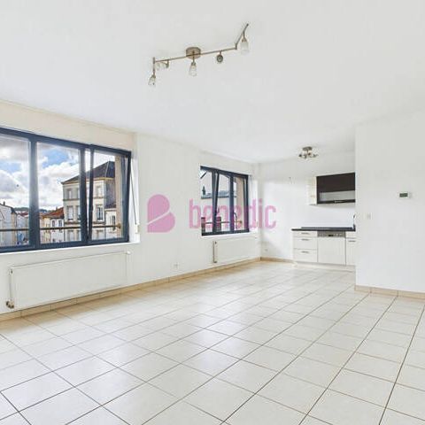 BOULAY Place de la Republique Appartement 4 pièces avec parking à louer ! - Photo 1