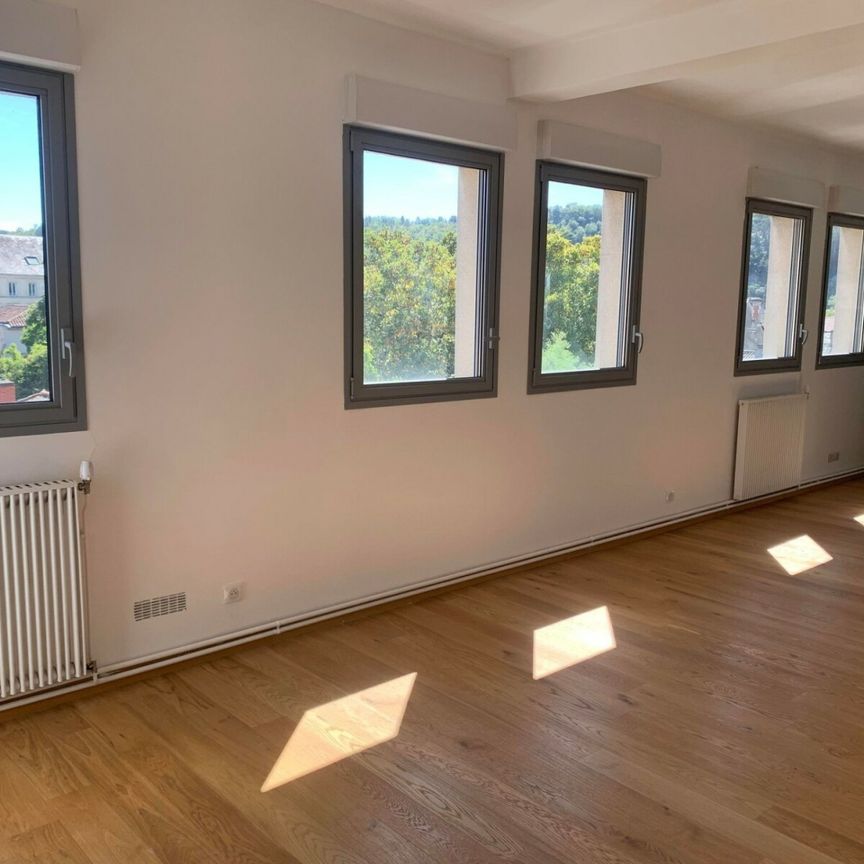 Location Appartement 3 pièces 72m² CAHORS 46000 - Photo 1