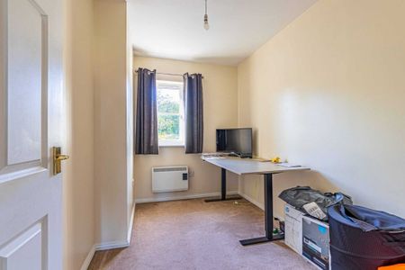 2 bed Flat for rent - Photo 3