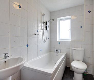 2 bedroom terraced house to rent - Photo 6