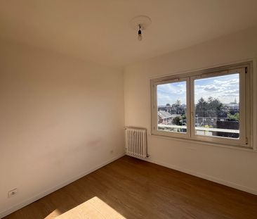Location Appartement 2 pièces 46m² TOURCOING 59200 - Photo 3