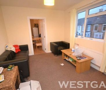 3 Bed - Erleigh Road, Reading - Photo 2