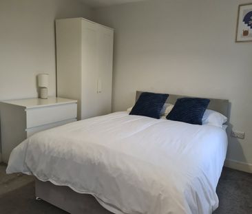 1 bed House Share - To Let - Photo 3