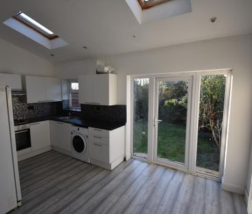 3 bedroom semi-detached house to rent - Photo 4