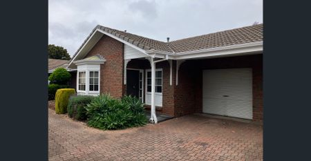 Neat colonial style unit - new flooring and freshly painted - Photo 5