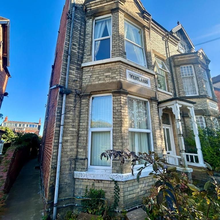 1 bedroom ground floor flat to rent - Photo 2