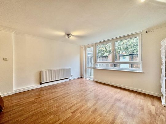 4 bedroom terraced house to rent - Photo 1