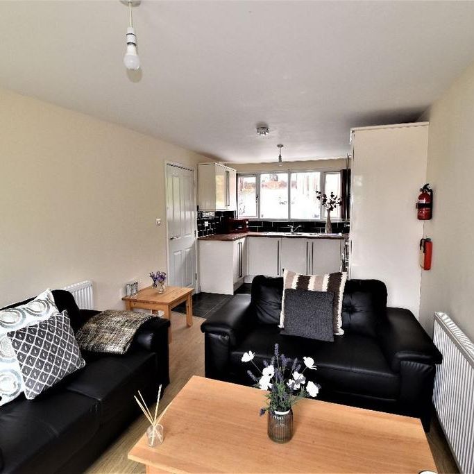 4 bedroom house to rent - Photo 1