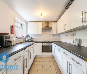 6 bed End Terraced House for Rent - Photo 4