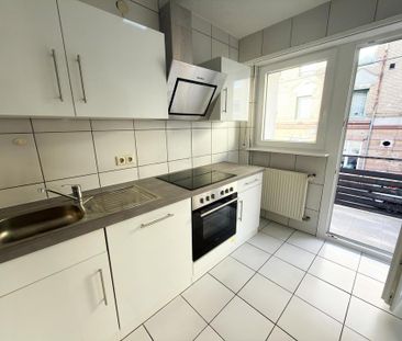 Helle 1-Zimmer-Wohnung mit Balkon & Einbauküche | Renoviert & Gepfl... - Foto 1