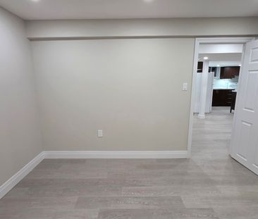 For Lease - 3811 Althorpe Circle Unit# Basement, Mississauga, Ontario - Photo 2