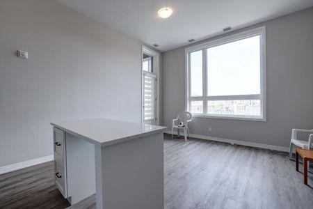 For Lease - 3265 Carding Mill Trail Unit# 101, Oakville, Ontario - Photo 2