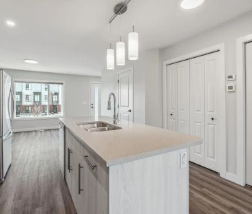 Prairie Point Townhomes — The Hillcrest - Photo 6