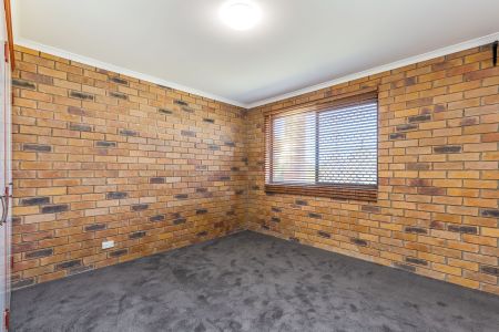 UNIQUE FAMILY DESIGN WITH CBD & MOUNTAIN OUTLOOK - Photo 3