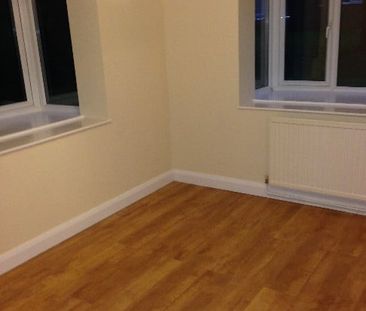 1 Bed Flat, Silver Birch Close, N11 - Photo 3