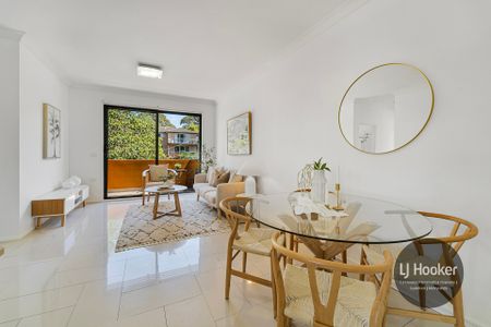 Available 12 December - Photo 2