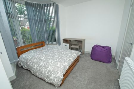 8 bedroom house to rent - Photo 2