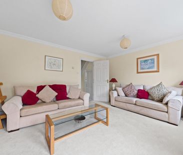 Sandpiper Road, Cheam, SM1 - Photo 1