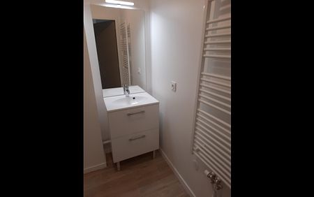 Location Appartement 3 pièces 72 m² SAINT-PIERRE-DES-CORPS - Photo 4