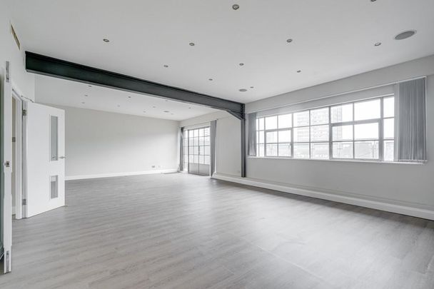 3 bedroom penthouse to rent - Photo 1