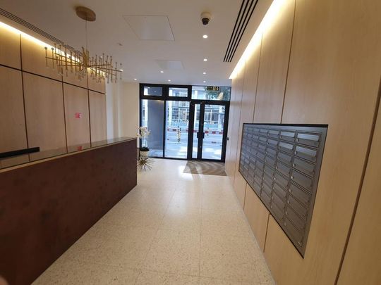 Studio to rent - Photo 1