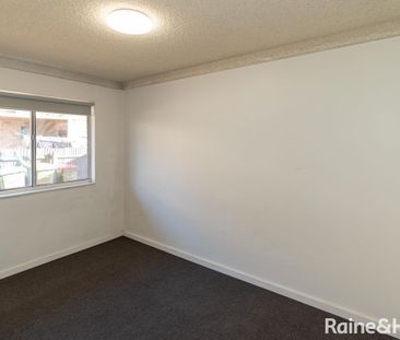 LOW MAITENANCE UNIT LIVING - Photo 4