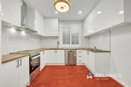 “Modern Comfort & Convenient Inner-West Living” - Photo 5