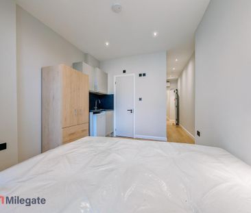 Studio to rent - Photo 2