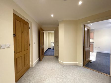 Grand Parade, Eastbourne, BN21 4DG - Photo 4