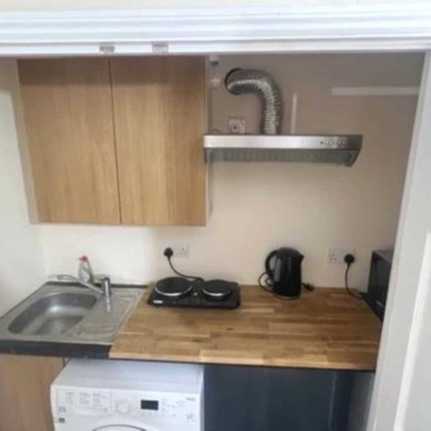 Maconochies Road, Mudchute - Photo 1