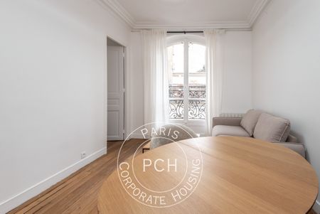 Rue Mathurin Régnier, - Photo 3