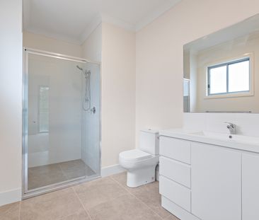 6a Teak Close, Fletcher NSW 2287 - Townhouse For Rent | Domain - Photo 4