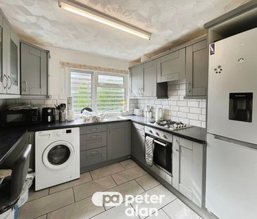Manor Court, Church Village, PONTYPRIDD - Photo 5